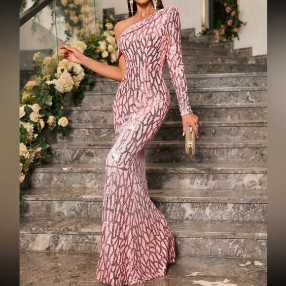 Luxe asymmetrical neck mermaid hem party glitter sequins dress - Picture 4 of 7